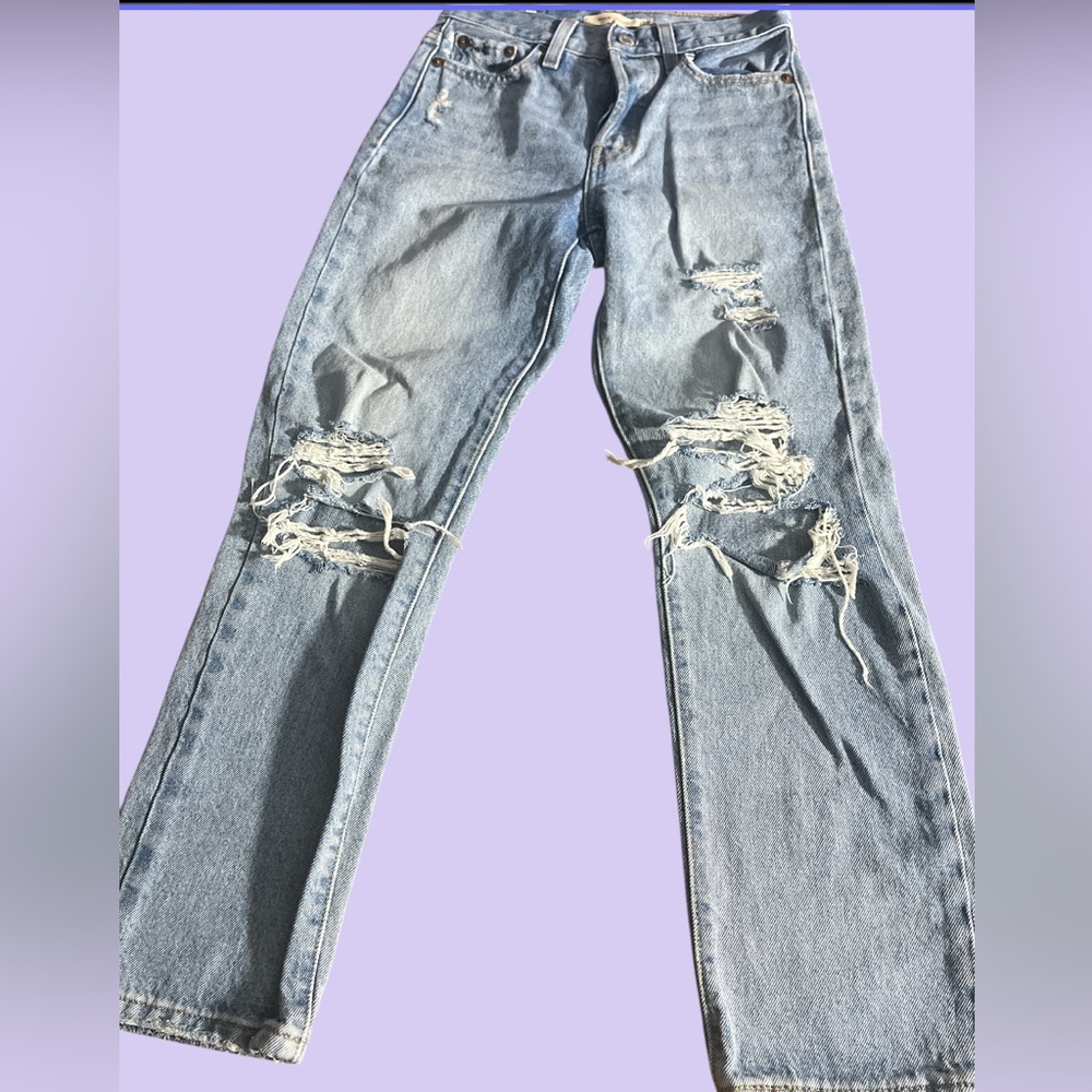 Levi's Premium Light Blue Distressed Wedgie Straight Jeans - Size 23